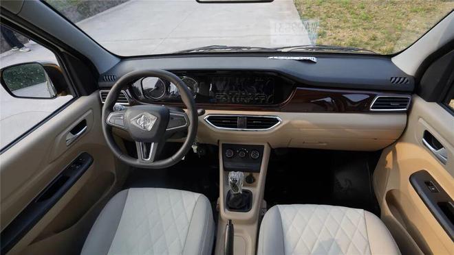 月28亮相成都房车展小身材大空间新葡京几万元的两层钓鱼神车11(图2) 月28亮相成都房车展小身材大空间新葡京几万元的两层钓鱼神车11(图2)